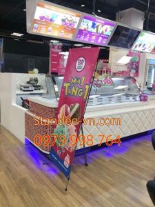 Standee Chữ X 001