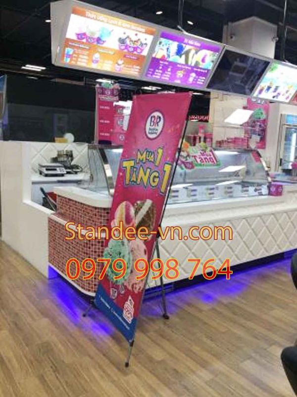 Standee Chữ X 002